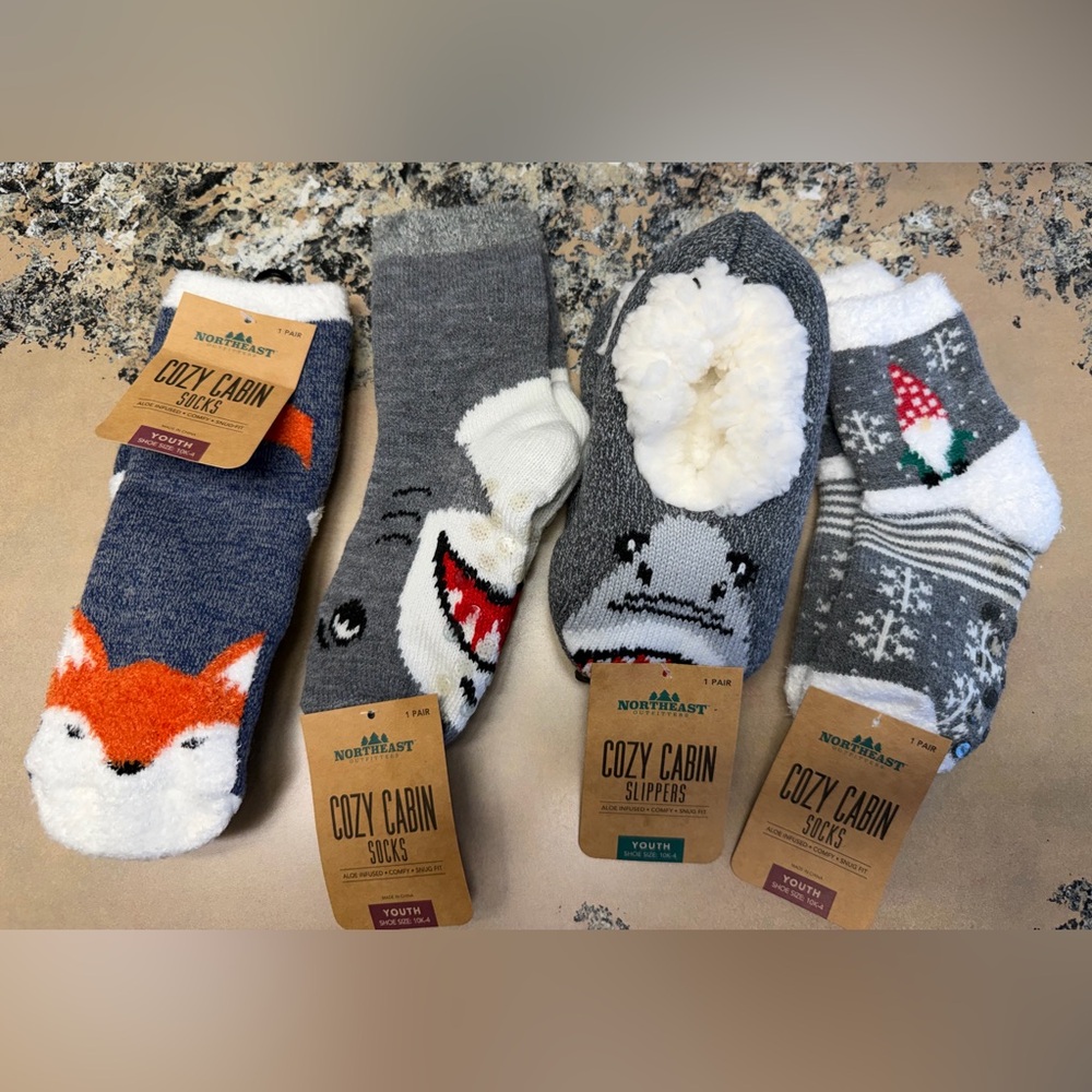 Cozy Cabin youth socks/slippers- 4 Pack- nwt